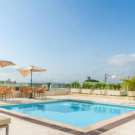 Apartamento Lujoso En A Pocos Pasos Del Aeropuerto Cartagena