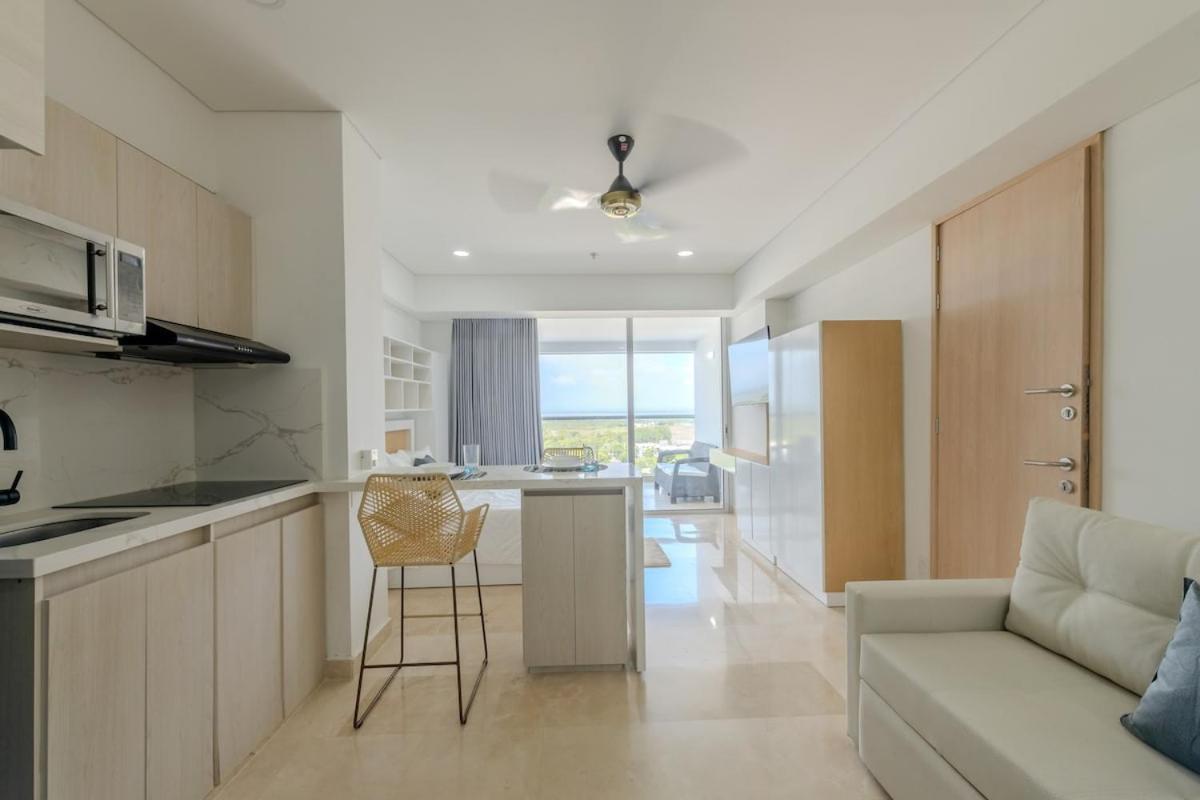 Apartamento Lujoso En A Pocos Pasos Del Aeropuerto Cartagena